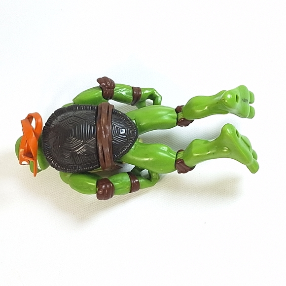 TMNT Teenage Mutant Ninja Turtles Michelangelo 6" Jointed Action Figure - Picture 5 of 9